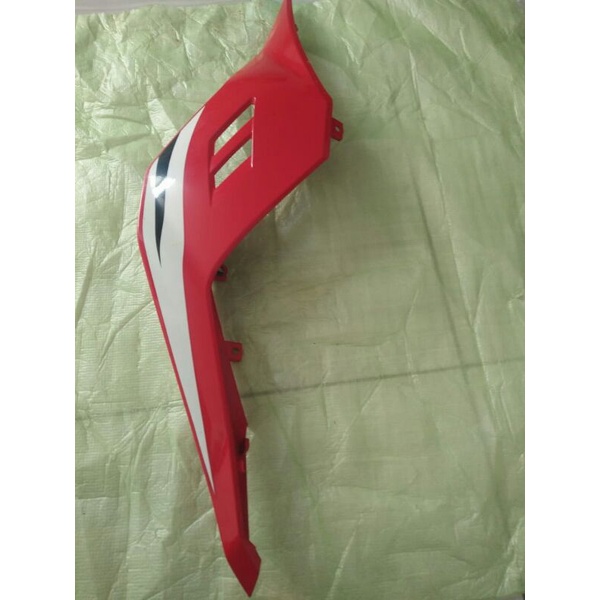 cover bodi samping kanan cbr 150r 2021 k45r