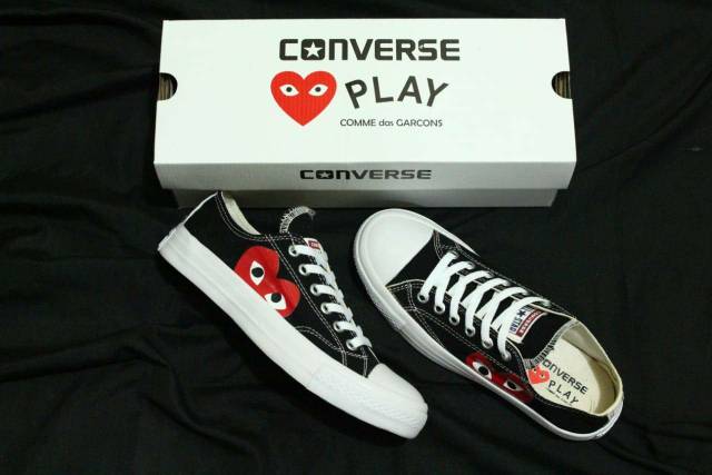 Sepatu Converse x CDG Play, Grade Original. Unisex Size 37-43. Free Kaos Kaki