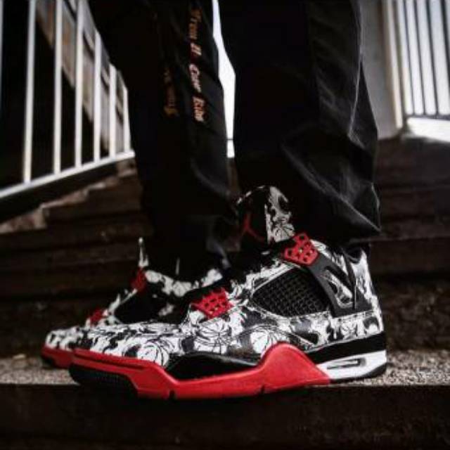 graffiti jordan 4