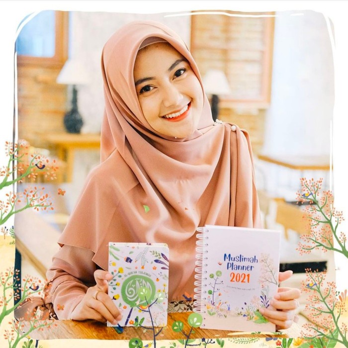 

Muslimah planner 2021 BONUS ALQURAN TERJEMAH KHUSUS MUSLIMAH