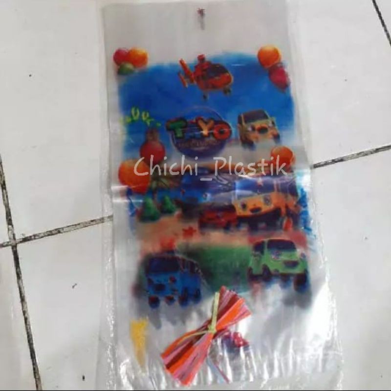 Plastik ulang tahun karakter kecil 36x18