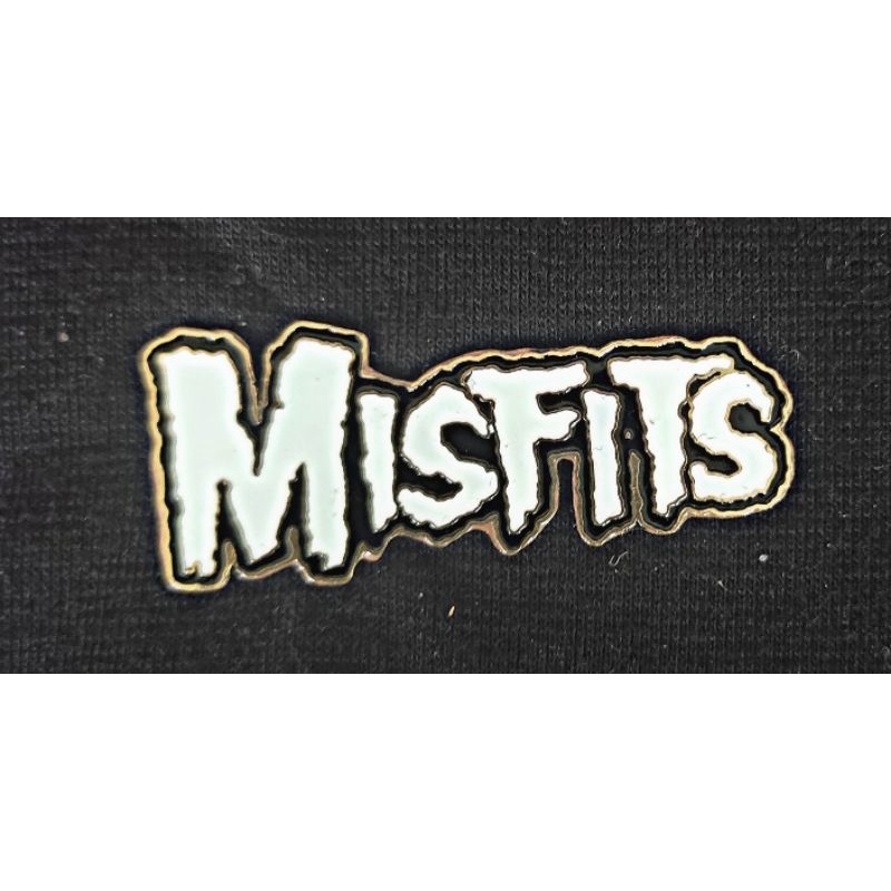 pin enamel badge band "MISFITS"