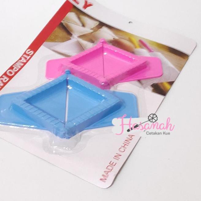 Pasti Update Cetakan Pastel Segitiga / Ravioli / Samosa Plastik***