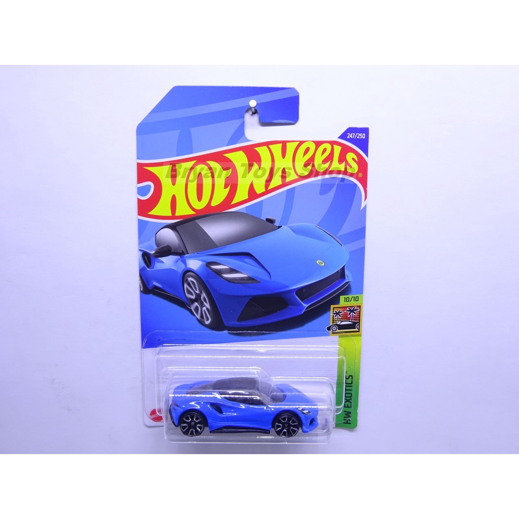 Hot Wheels Lotus Emira Biru