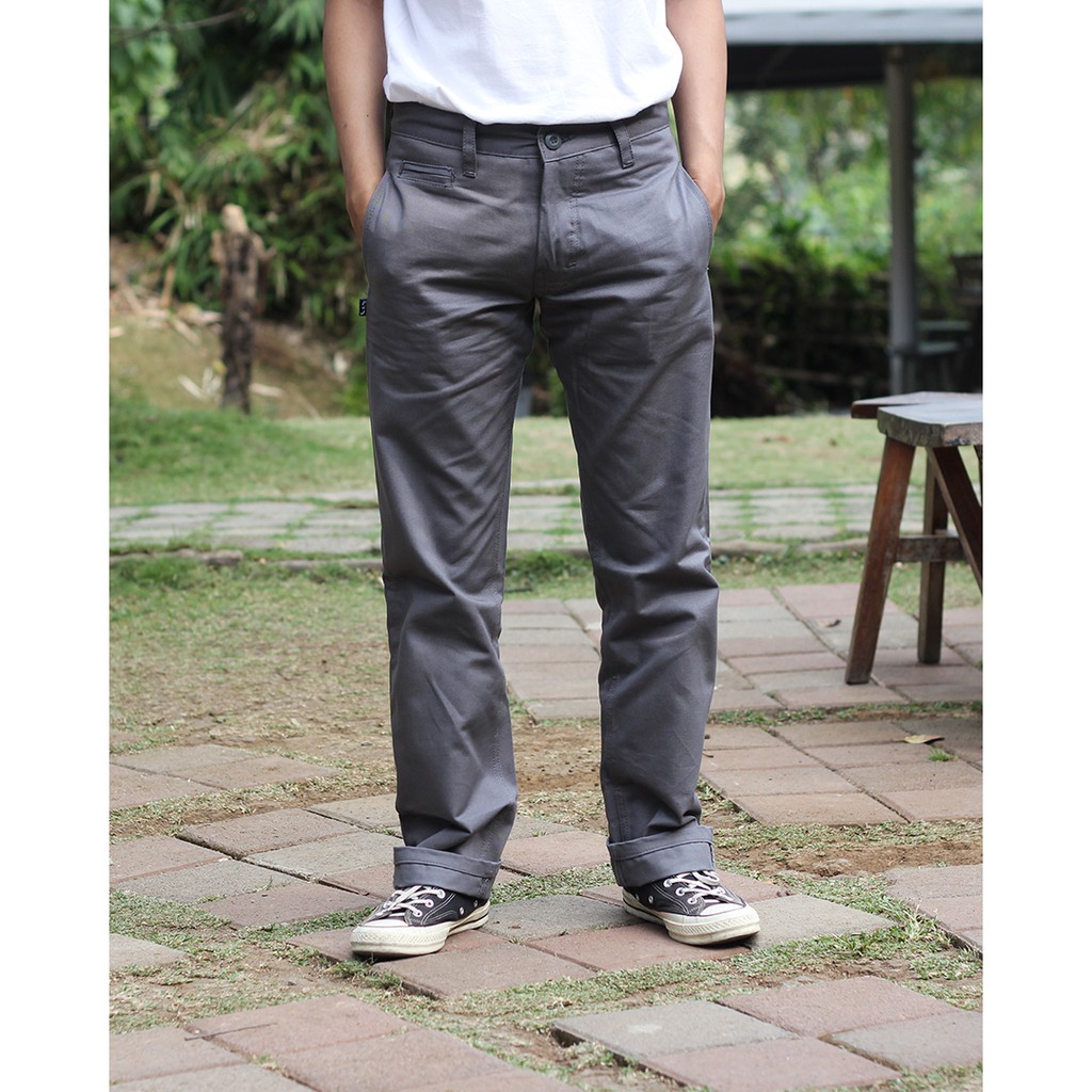 CELANA CHINO GREY 11 OZ REGULAR FIT SHELL STITCH ACCENT CELANA CHINO GREY 11 OZ REGULAR FIT SHELL STITCH ACCENT