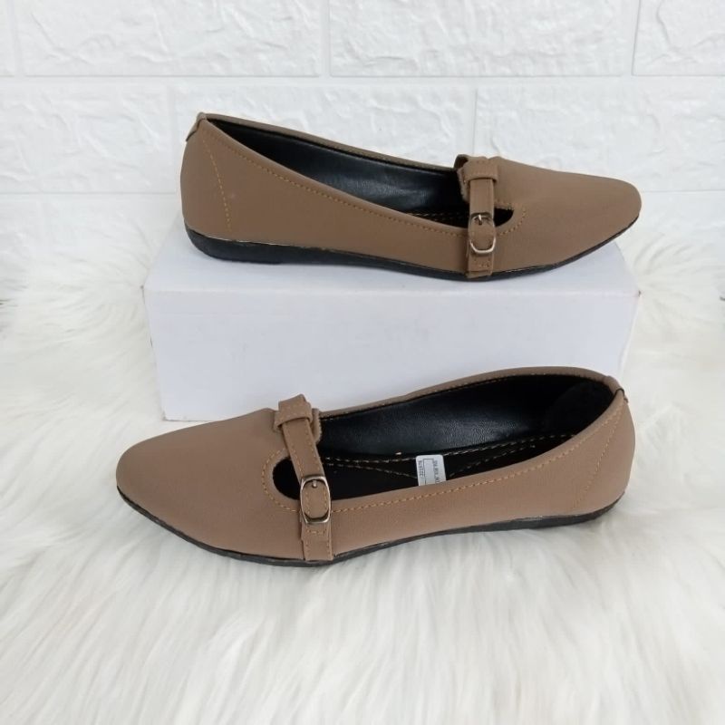 Sepatu Balet Wanita Simple Unik Kekinian Viral Flatshoes Terbaru Model Gesper Bisa COD FLASH SALE