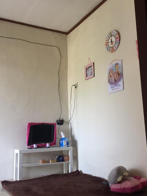 Lack Meja Tv Putih / Hitam