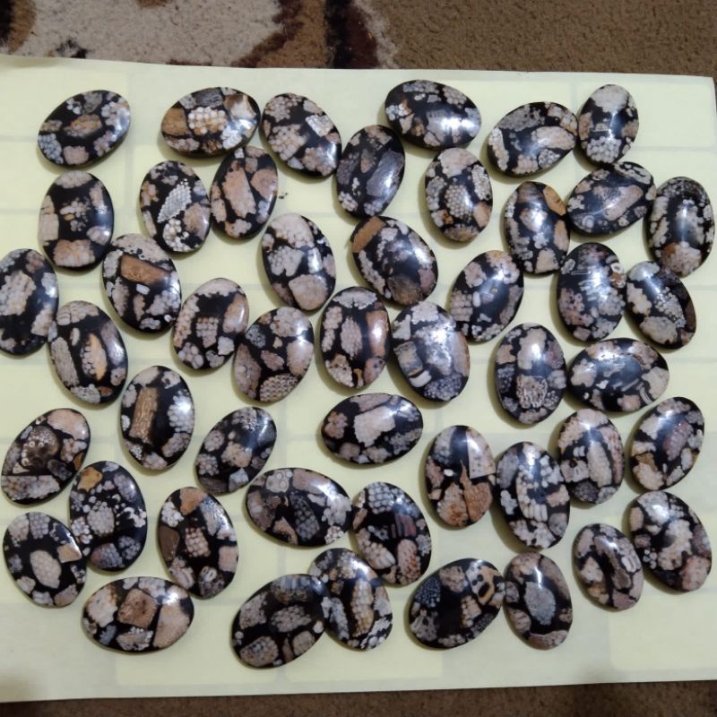 Natural batu jhipen sisik ular