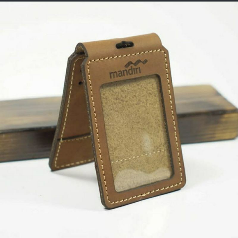 

GANTUNGAN NAME TAG KULIT LANYARD ID CARD HOLDER CUSTOM NAMA DAN LOGO INSTANSI PERUSAHAAN