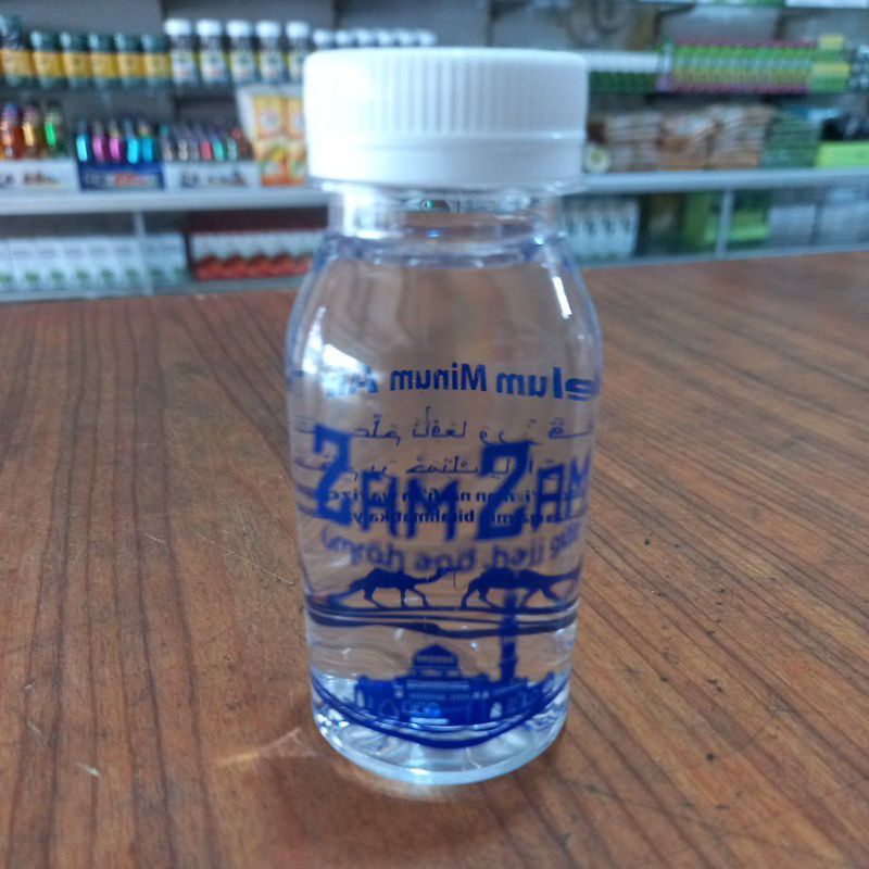 

Air Zamzam Zam Zam Kemasan Botol 80 ml