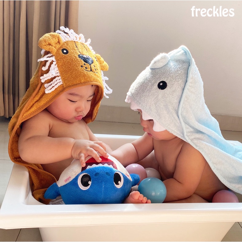 FRECKLES PREMIUM BAMBOO BABY HOODED TOWEL