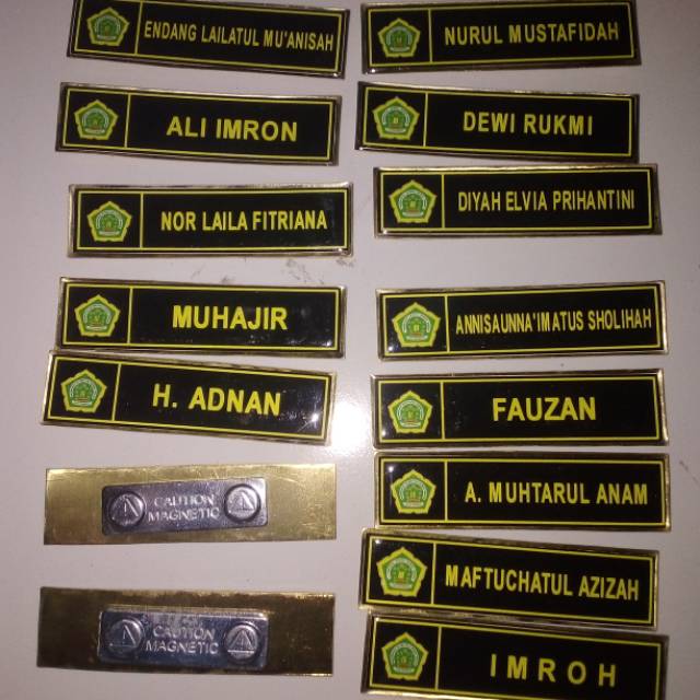 

Name Tag atau Nama Dada Kuningan Magnet