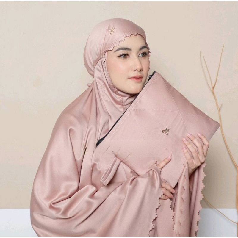 

Mukena Dewasa Daily Aisha Lasercut Premium Warna Nude