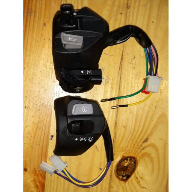 SAKLAR LAMPU SEN STATER KIRI KANAN MIO J MIO SPORTY MX DLL