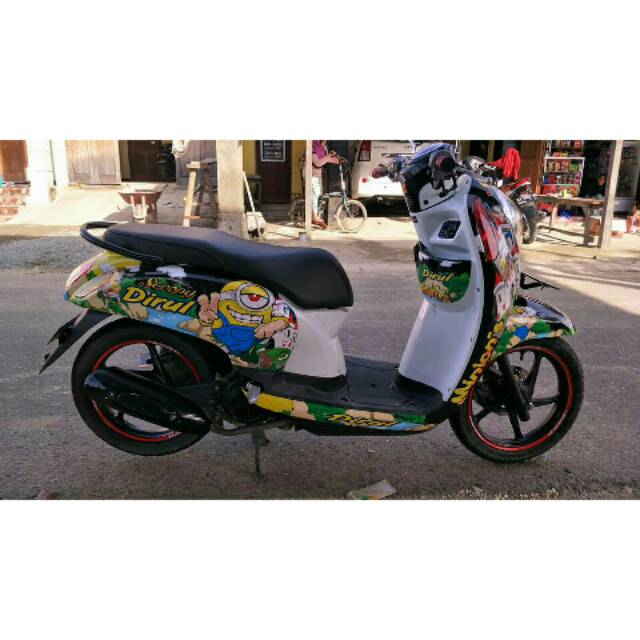 Decal full body new scoopy variasi minion striping sticker scoopy