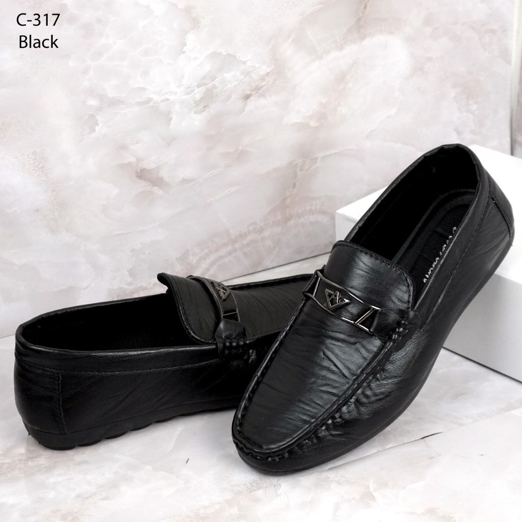 SEPATU FASHION COWOK C-317