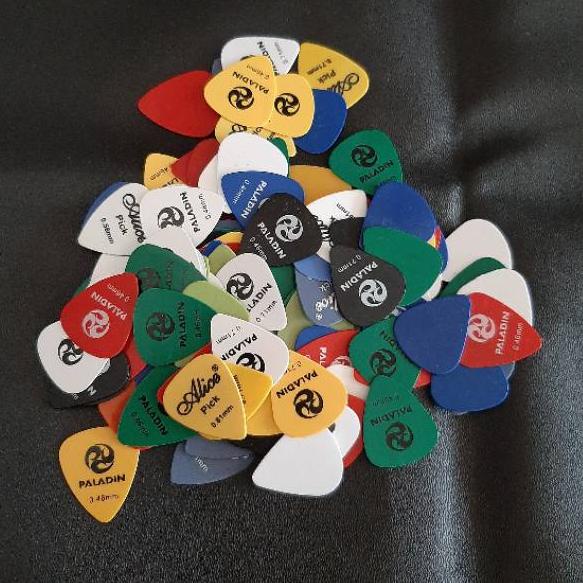 Hot Sell.. gitar ukulele kentrung soprano senar 4 bonus  pick