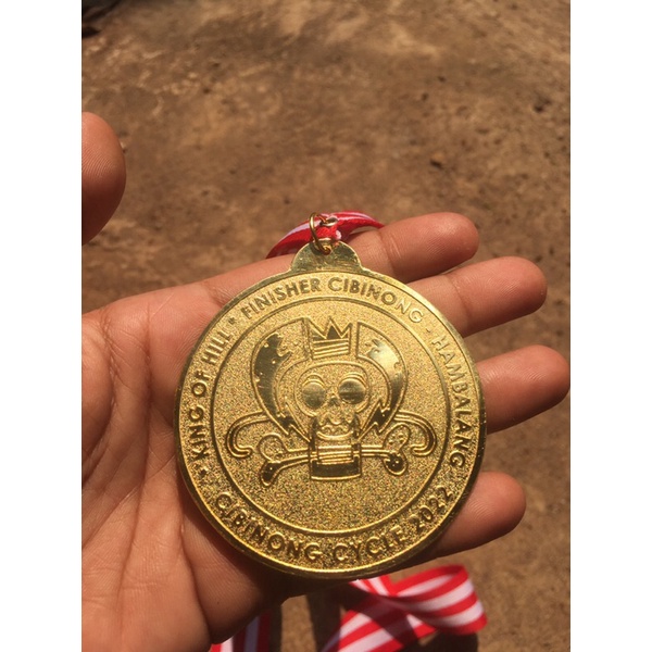 MEDALI EMAS FINISHER