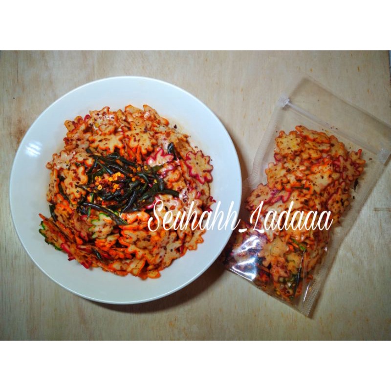 

krupuk bintang extra pedas daun jeruk 100gram