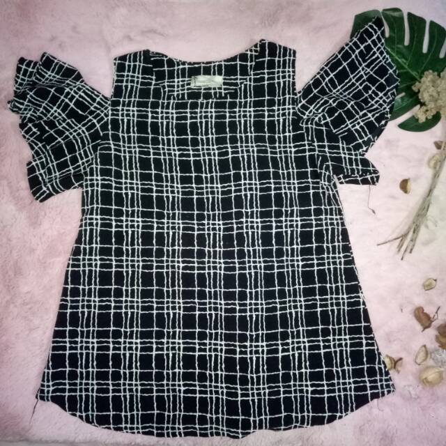 Preloved sabrina