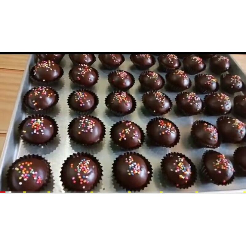 

kue bola coklat