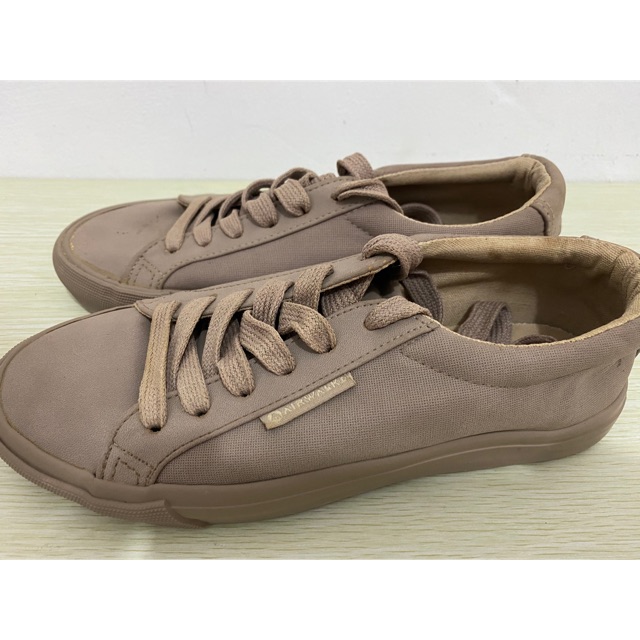 Sepatu wanita airwalk