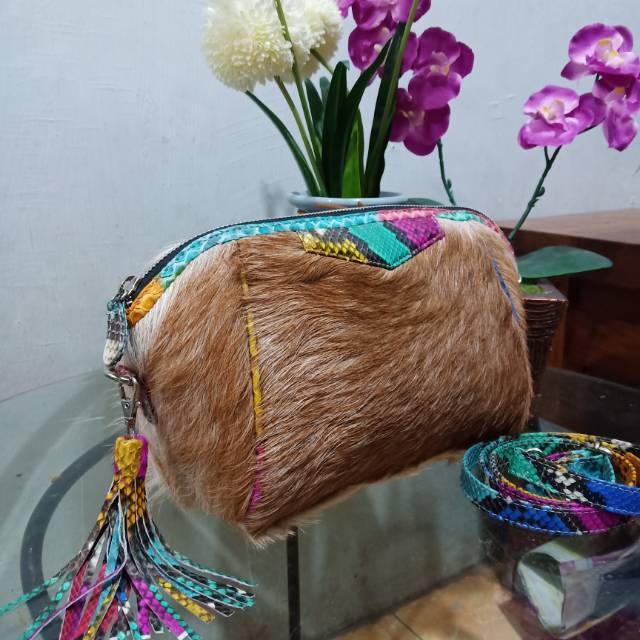 Tas kulit ular mix bulu model puocth givensi