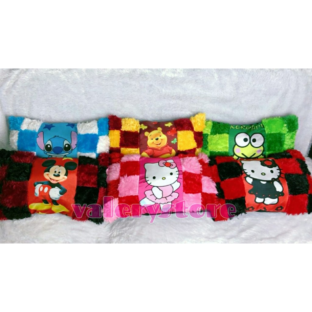 Terbaru Bantal Catur Karakter Motif Mickey Mouse Merah 30x40 cm