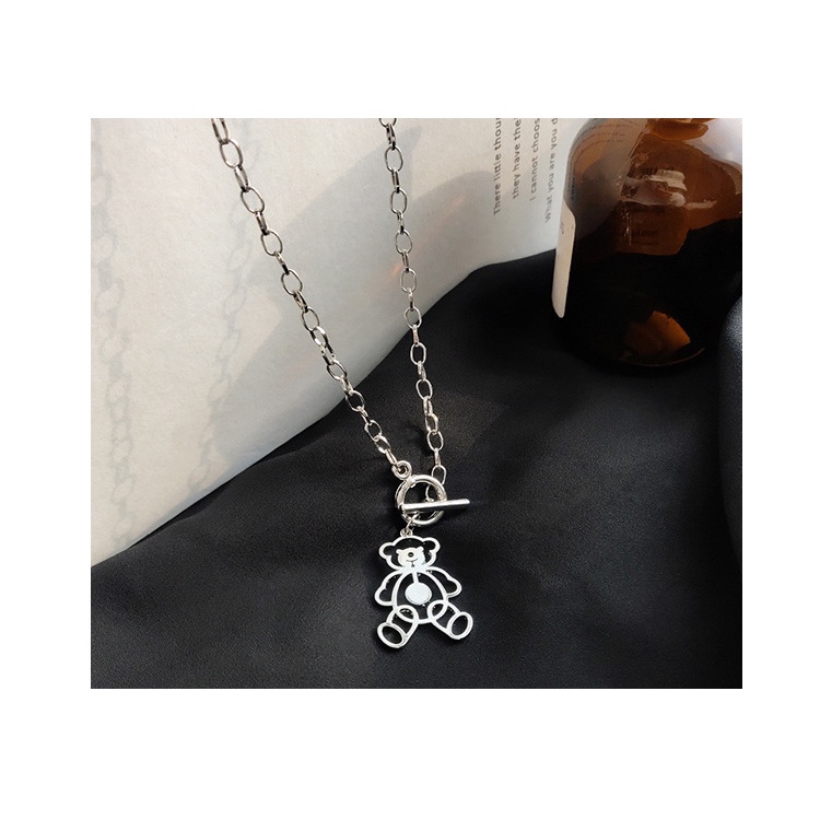 Gaya Korea retro hip hop kepribadian hollow keluar bear pendant Pasangan kalung sederhana PL rantai