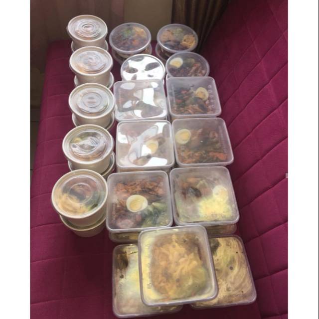 

paket ultah nasi kuning box