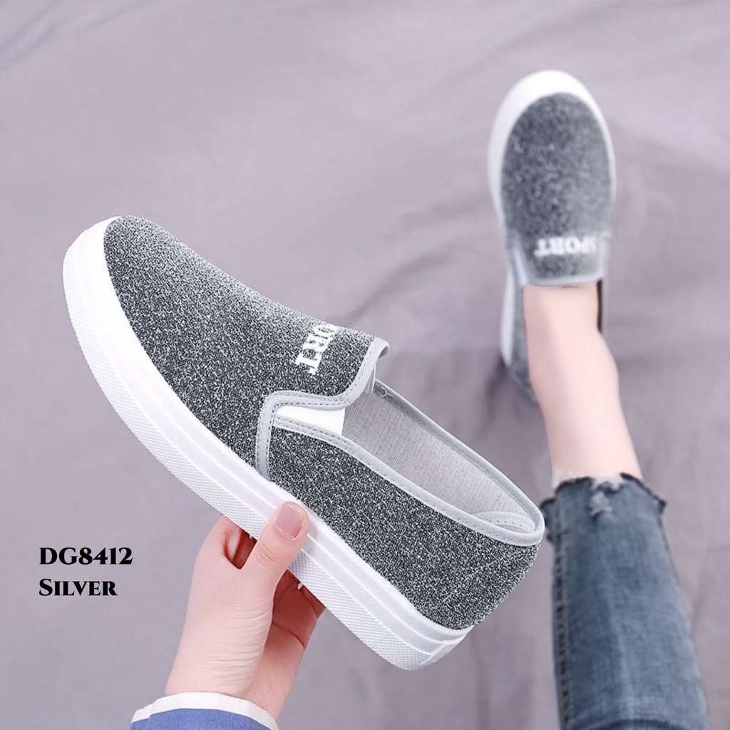 WYN SNEAKERS CASUAL SPORT FASHION KOREA NYAMAN ANTI SLIP DG8412