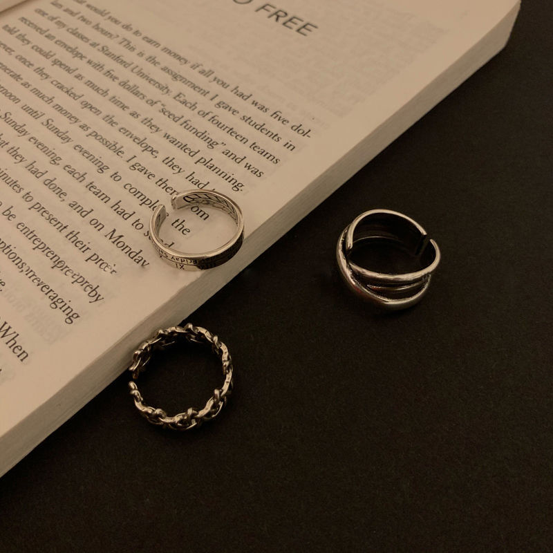 Set Cincin Model Angka Romawi Gaya Retro