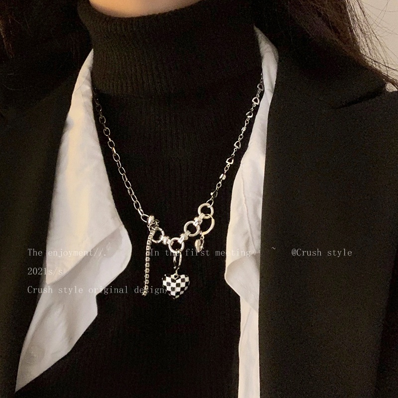 Kalung Wanita Bahan Titanium steel Aksen zircon Bentuk Hati Gaya hip hop Untuk Musim Dingin