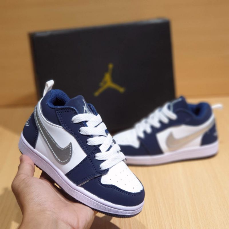 Sepatu anak balita cewek cowok laki laki perempuan mulai 1 2 tahun sneakers kids casual nike air jor
