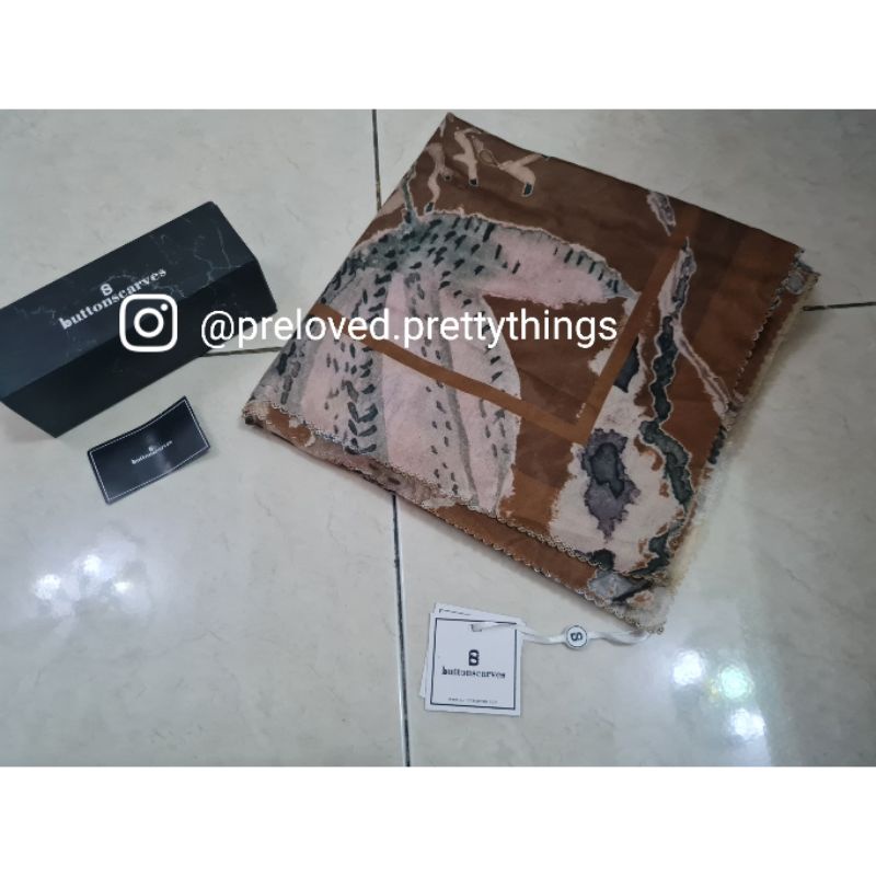 New Bukan Preloved Buttonscarves As Is - Le Costa