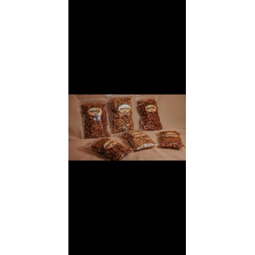 

MAKARONI HOT SOMPLAK 150 GR