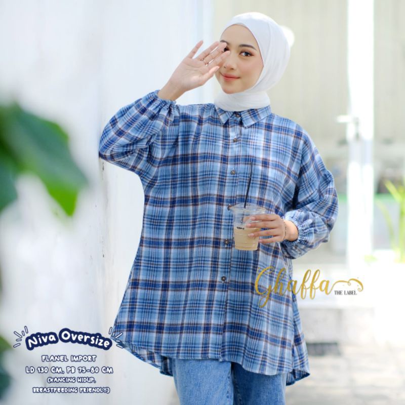 NIVA OVERSIZE BY GHAFFA THE LABEL (KEMEJA OVERSIZE WANITA) Kemeja kotak-kotak muslimah modern rekomended