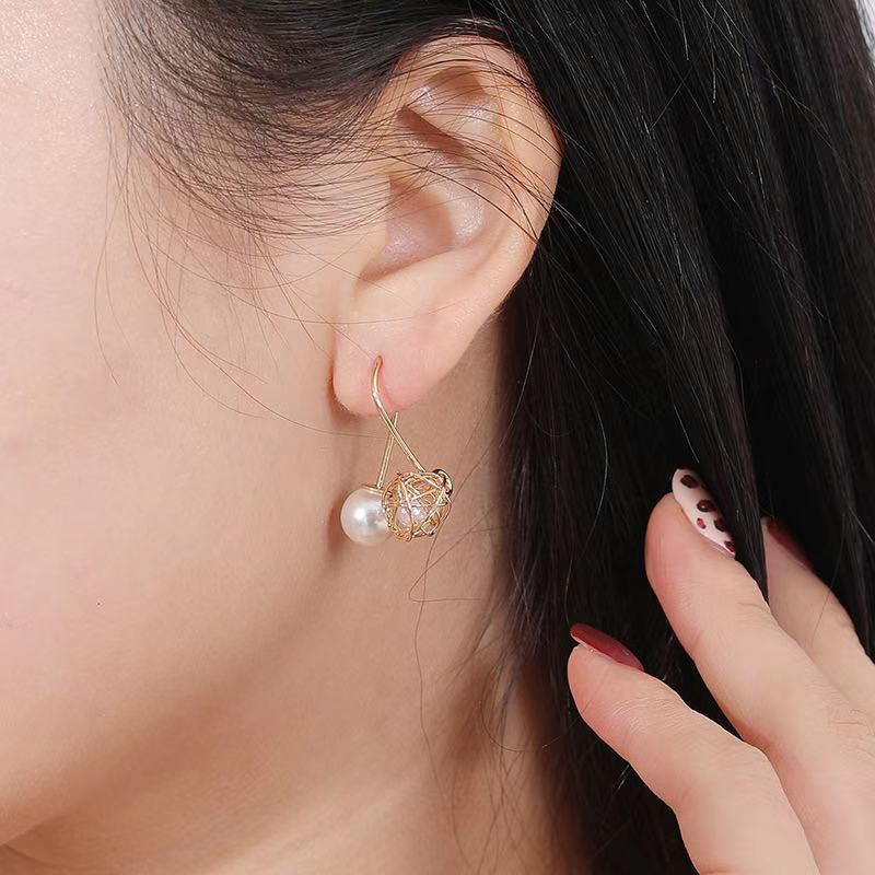 Anting Mutiara Ala Korea Hiasan Kristal/Woman Fashion Sweet U-Shaped Pearl Dangle Drop Anting Hooks