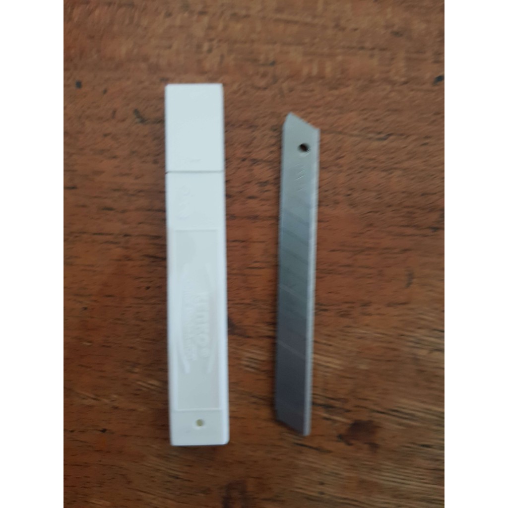 

Isi Pisau Cutter Kenko Kecil Refill Isi 5/ Refill Pisau Cuter Kecil A-100/ Isi ulang Kater Kecil