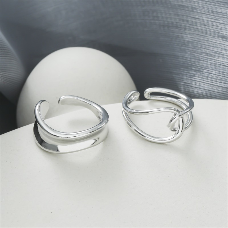 【MHANG】Cincin Berongga Tidak Beraturan Sederhana Set Cincin Logam Berliku Wajah Lebar Aksesoris Fashion Unisex Yang Dipersonalisasi