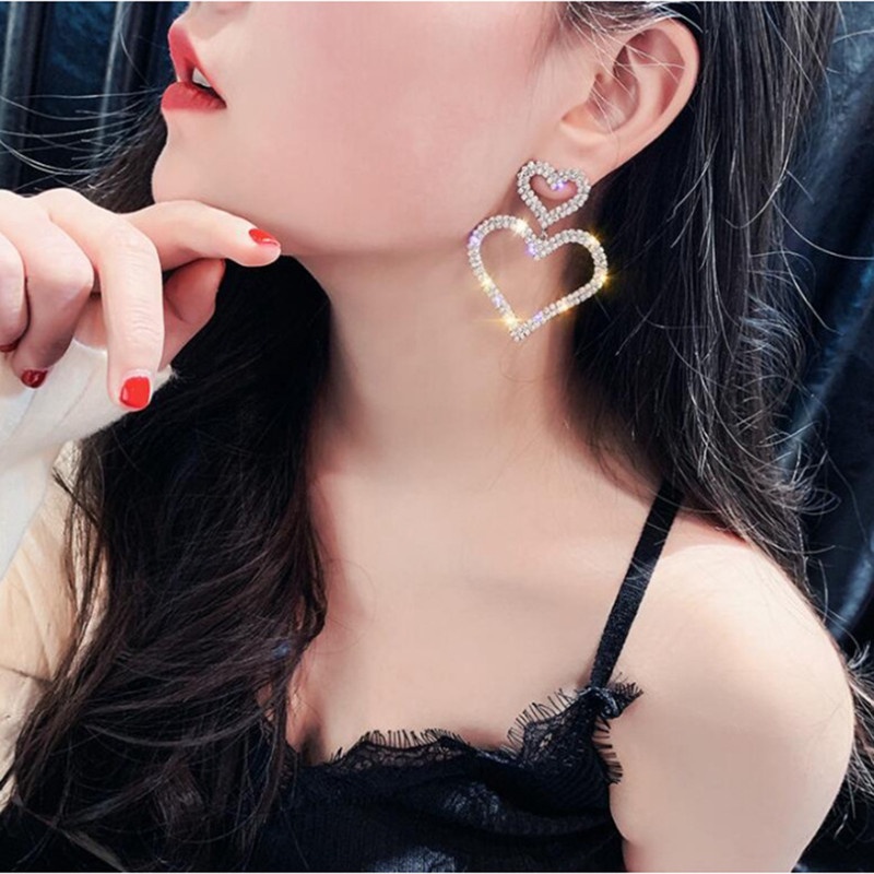 Anting Bentuk Hati Besar Aksen Mutiara Kristal Berlian Imitasi Gaya Korea Untuk Wanita