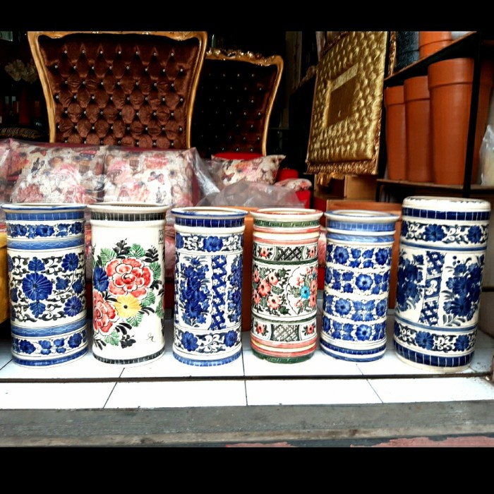 Homedecorbandung_Megaputeri | Barang Antik  | Tempat Payung Antik Bemotif| Bisa Bayar Ditempat | COD