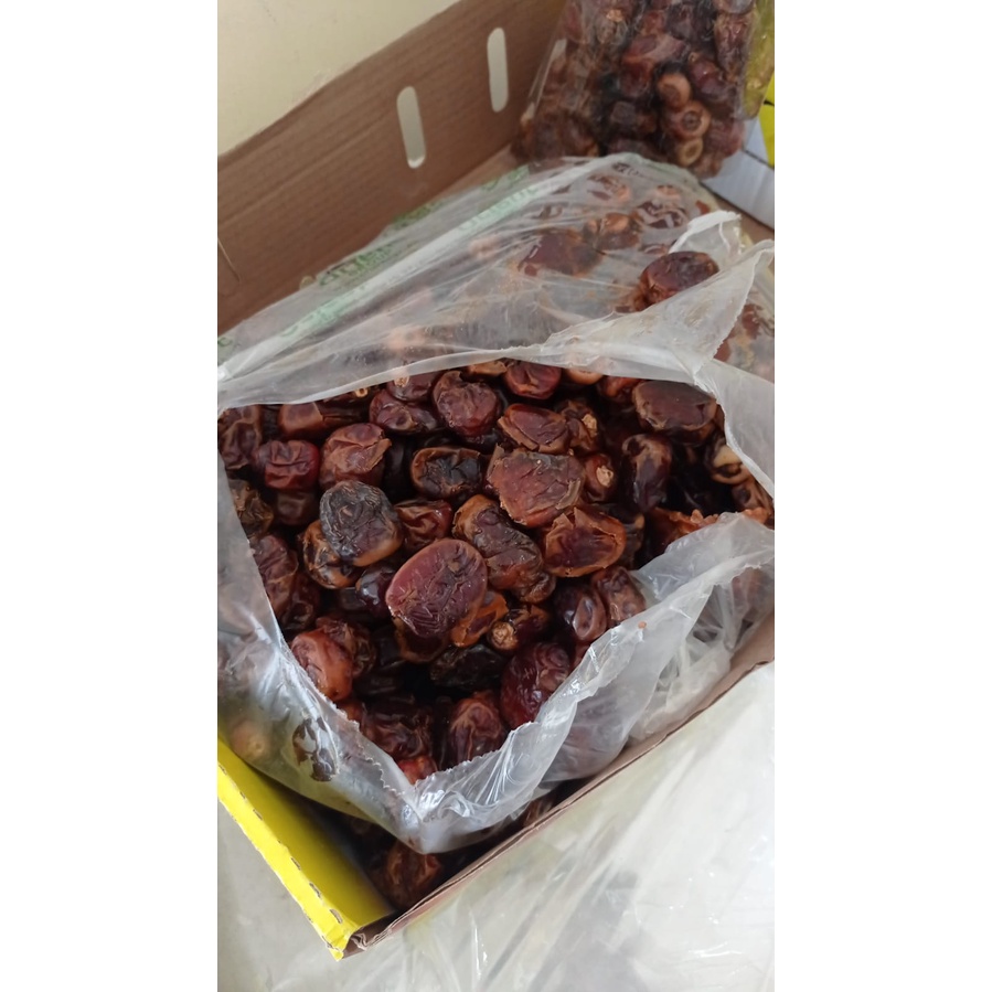 

Kurma Mesir Asli Segar Tanpa Pemanis Buatan Kemasan 1 Kg