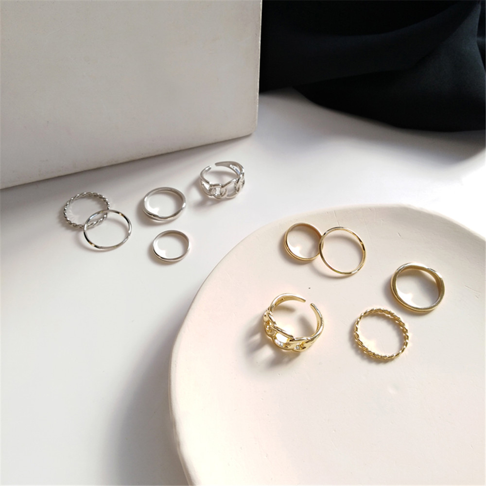 5pcs / Set Cincin Model Twist Bahan Metal Warna Emas Gaya Retro Korea Untuk Aksesoris