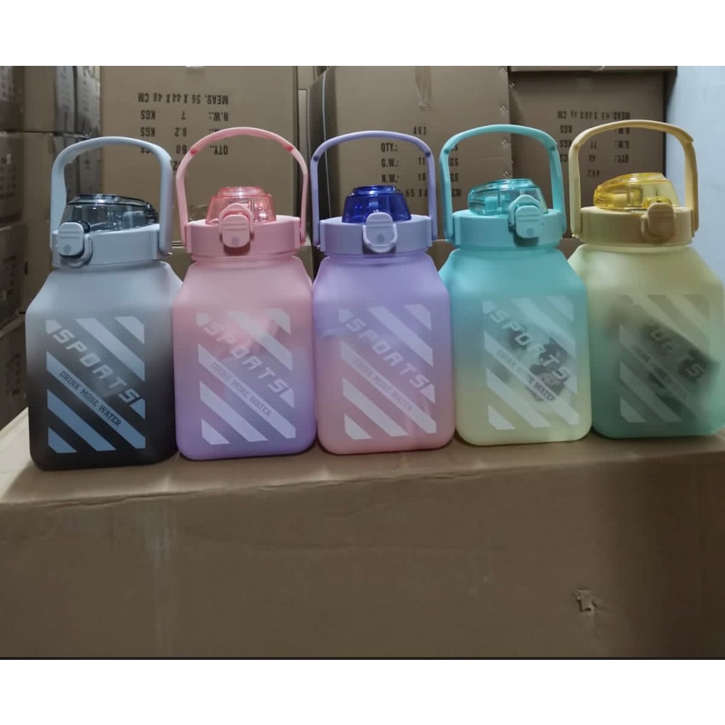 Botol Minum Kotak 1500ML Gradasi Warna