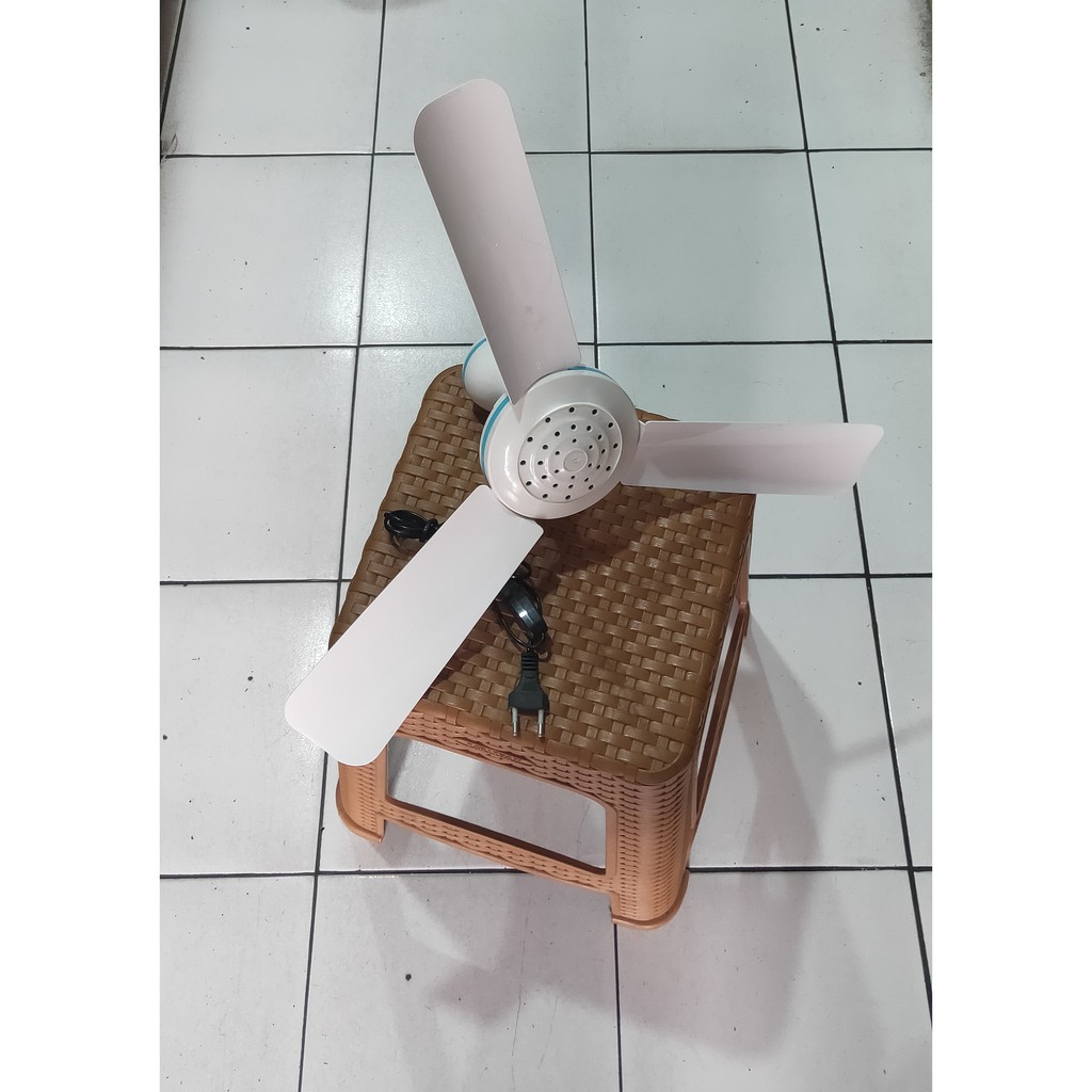 Kipas Angin Gantung Niga 20 watt 3 baling