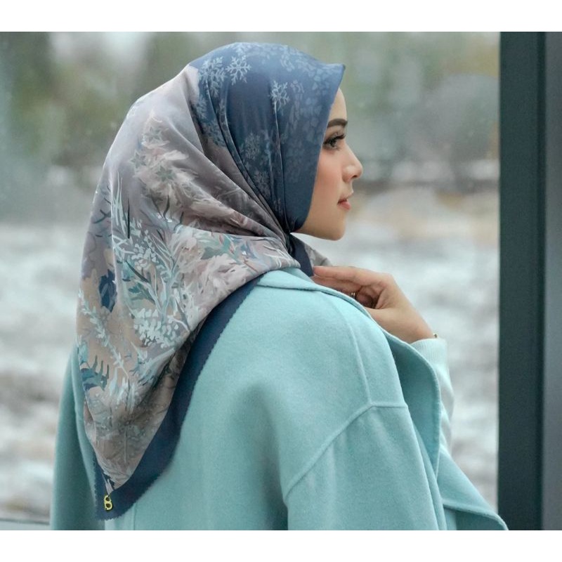 frozen buttonscarves - mirage