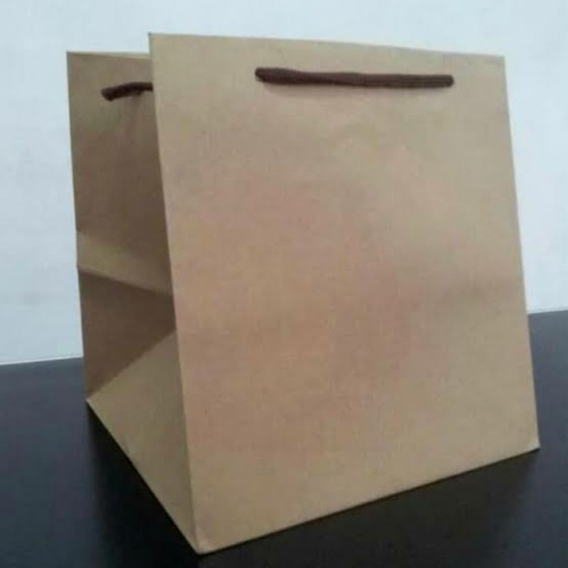 

Paper Bag Polos Tebal 150GSM ukuran 24x23x27