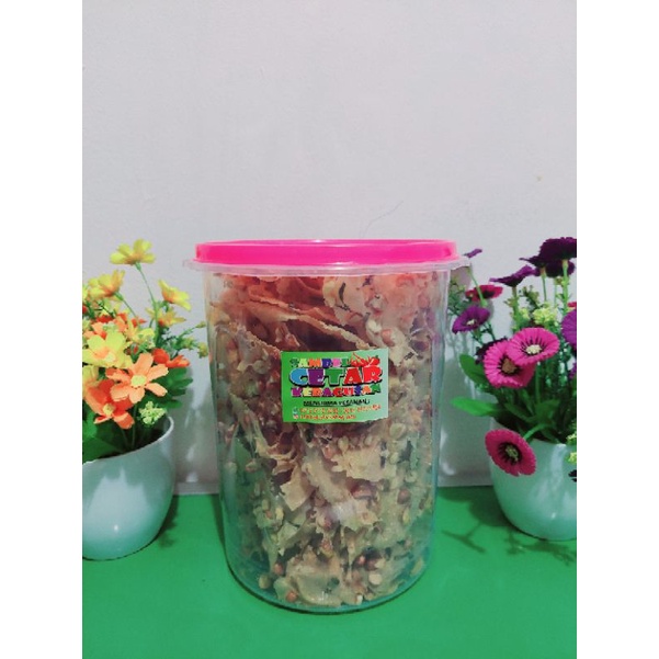 

peyek kacang tanah daun jeruk ukuran toples 4liter
