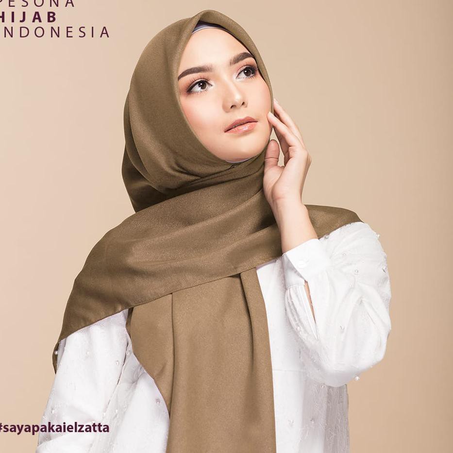 BELI Hijab Segi Empat Elzatta PALING MURAH KEISHA SADIA LENGKAP (HITAM & PUTIH READY)